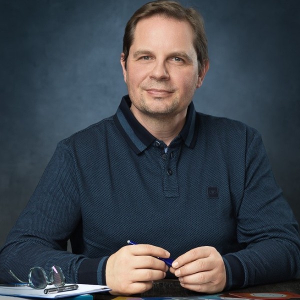 Enrique Macho