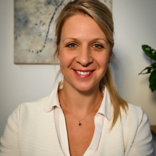 Lucile Engel